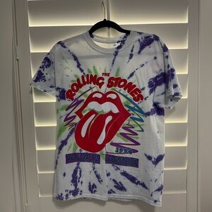 Rolling Stones shirt from Urban Outfitters! 🍄